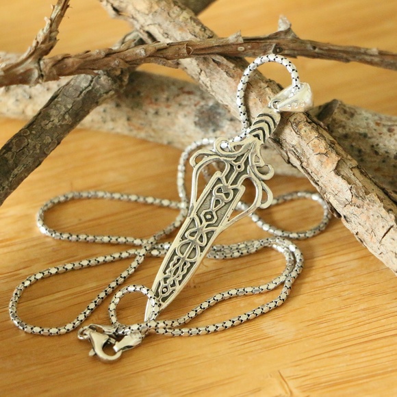 925 Sterling Silver Decorated Sword men’s necklace - Picture 7 of 8
